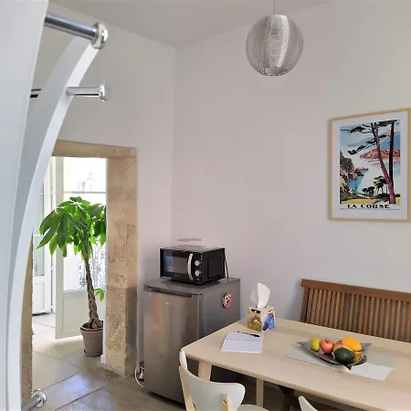 Διαμέρισμα Le Balcon De Saint Roch Μονπελιέ