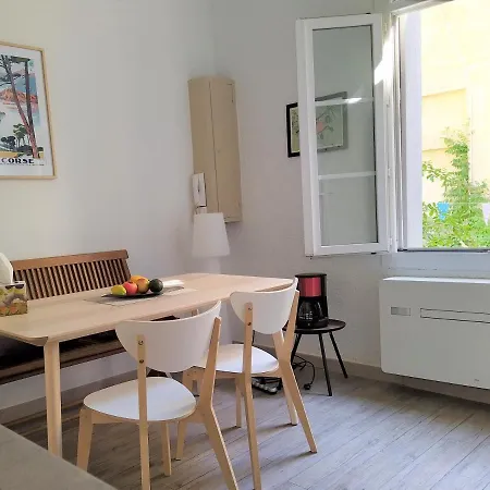 Διαμέρισμα Le Balcon De Saint Roch Μονπελιέ